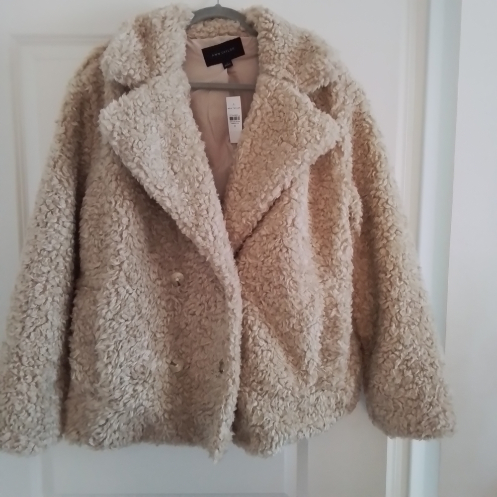 Ann Taylor Cream Teddy Jacket Plush Cozy Outerwear - Picture 2 of 3
